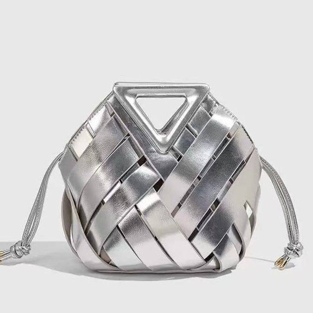 BOTTEGA 
HIGH QUALITY 
115 dhs🇦🇪

Zain39
♥️♥️♥️
