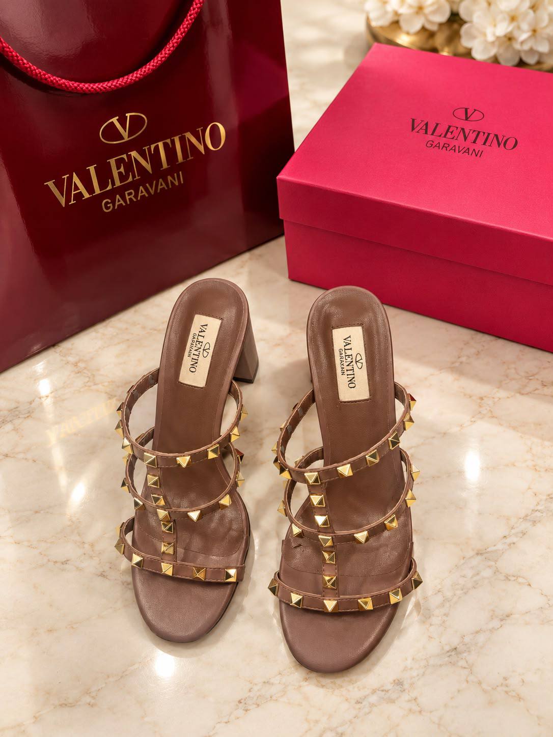 💥𝐑𝐄𝐒𝐓𝐎𝐂𝐊💥

✨𝐕𝐚𝐥𝐞𝐧𝐭𝐢𝐧𝐨 𝟕-𝐜𝐦✨
💯high quality
Size 36-37-38-39-40-41

105 dhs🇦🇪🇦🇪🇦🇪
Zain86
♥️♥️♥️