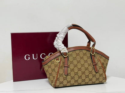 New Came Gucci Bags

120 dhs🪙🌺 size36×12×34
110 dhs🪙🌺 size 23×13×18 
with box
🎁🎁🎁

105 dhs🪙🌺 size20×13×13 
with box
🎁🎁🎁

Zain07
♥️♥️♥️