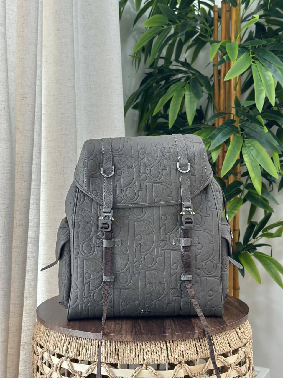 DIOR
*❗️BACKPACK ❗*
*SUPER MASTER QUALITY ❗*
1700 dhs✅
*WITH  PAPERBAG❗*

Zain267
♥️♥️♥️