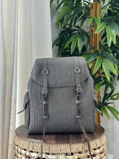 DIOR
*❗️BACKPACK ❗*
*SUPER MASTER QUALITY ❗*
1700 dhs✅
*WITH  PAPERBAG❗*

Zain267
♥️♥️♥️