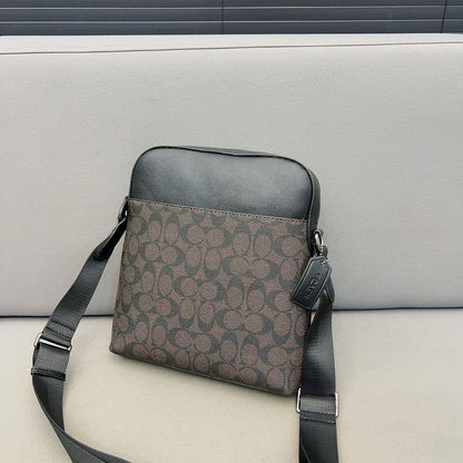 COACH 
SLING BAG 

RESTOCK UNISEX 

GOOD QUALITY 
80 dhs🇦🇪🇦🇪

Zain295
Zain17
♥️♥️♥️