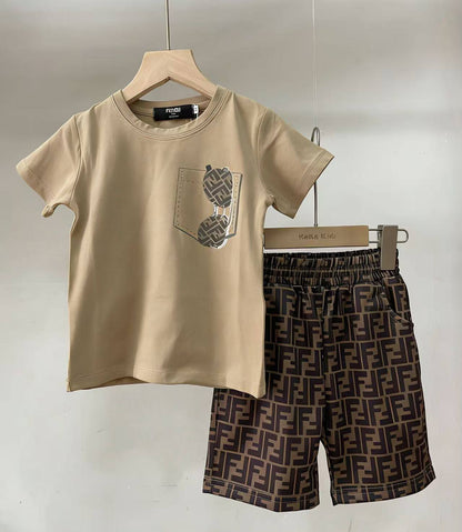 Fendi
Loewe
Dior
Gucci
D&G 


3-6m，6-12m，12-18m，2-3y，3-4y，4-5y，5-6y，7-8y，9-10y，11-12y。

110 aed

Zain151
♥️♥️♥️