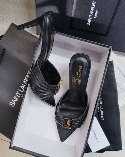 YSL
Size 36-41 
Master quality 
300 dhs🇦🇪🇦🇪👌

Zain207
♥️♥️♥️