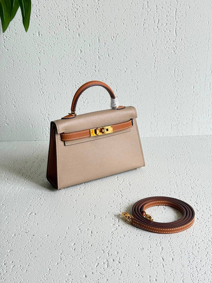 Hermes mini Kelly
*Size: mini 20cm*
*Super high quality👌🏼🪡🧶*
For Price 👇 WhatsApp✅
0568585901 
0507557372
0552275751 Owner Zain 👌

Zain235
♥️♥️♥️