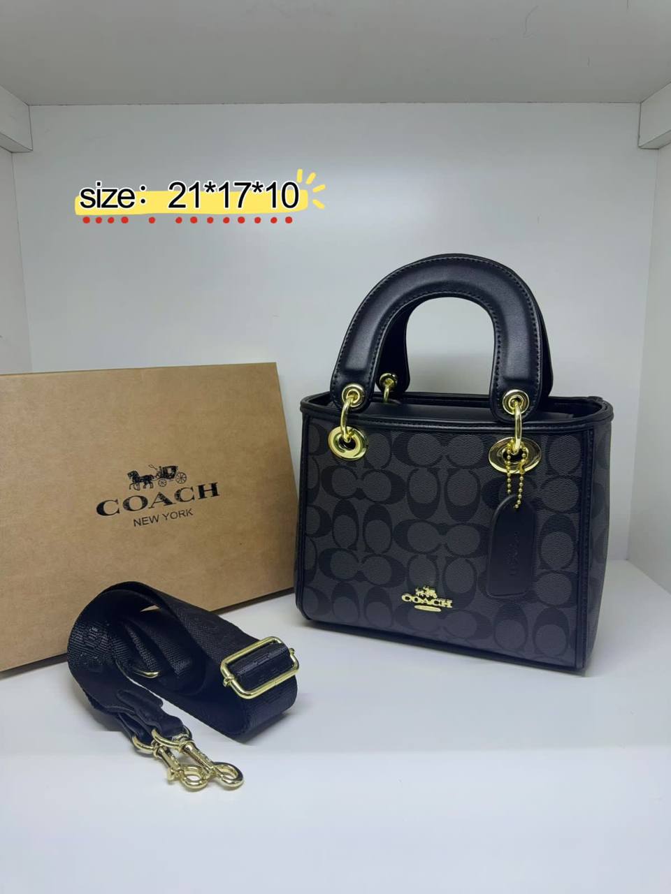 Coach

✨✨NEW ✨✨

95 dhs🪙🌨️

with box
🎁🎁🎁

Zain38
♥️♥️♥️