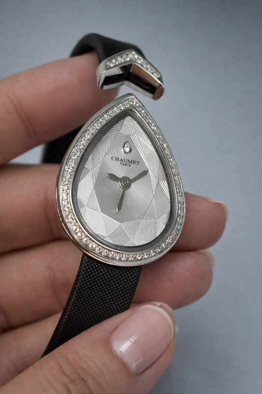 Chaumet master quality watch for ladies 
890 dhs💓 
with box and paper bag
🎁🎁🎁

Zain59
♥️♥️♥️