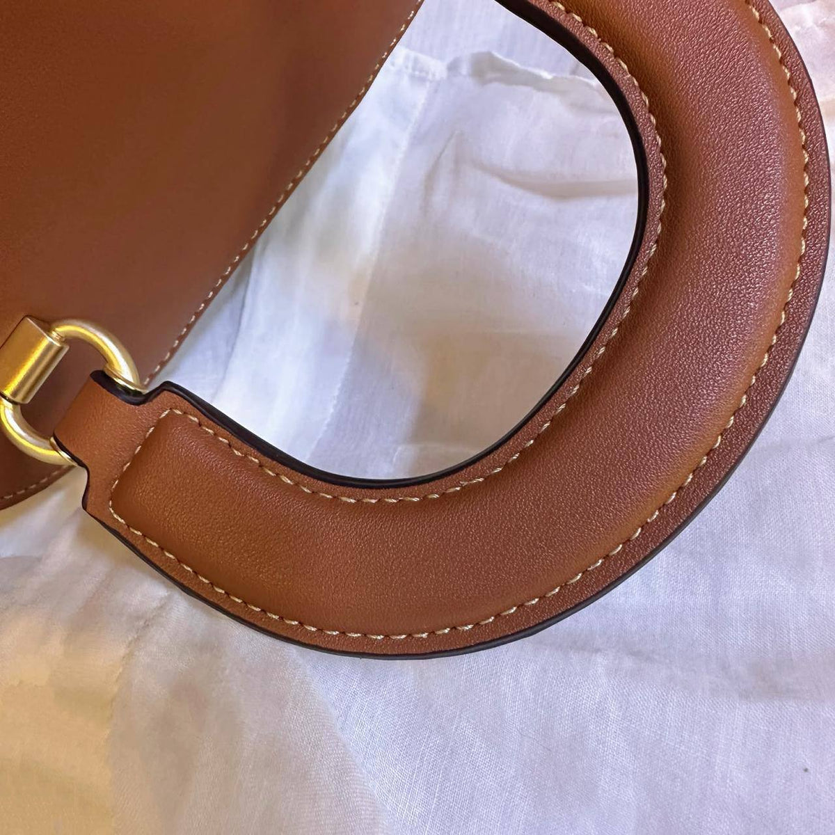 COACH  

MACK UP BOX 

RESTOCK 

HIGH QUALITY 

WITH BOX 
100 dhs🇦🇪🇦🇪

Zain295
♥️♥️♥️