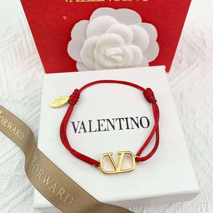 VALENTINO 
BRACELET
UNISEX
45 DHS🇦🇪🇦🇪 
WITH BOX AND PAPER BAG🎁🛍️

Zain89
♥️♥️♥️