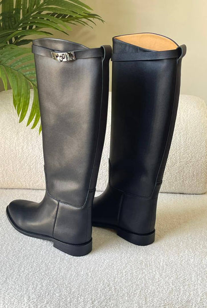 Boots 
For Price 👇 WTSP Text Zain 0568585901

Zain171
♥️♥️♥️