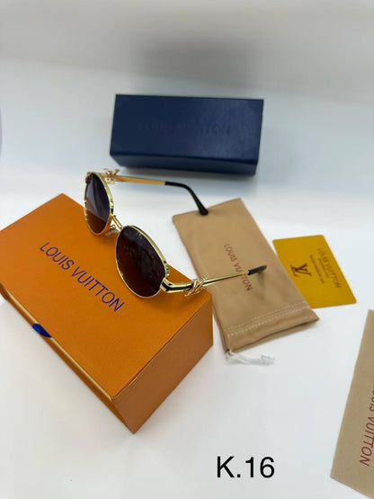 MIU MIU 
Sunglasses 🕶️ 
Copy one 💯
good quality 💯
With original boxes 🗃️ 

55 dhs 


Zain216