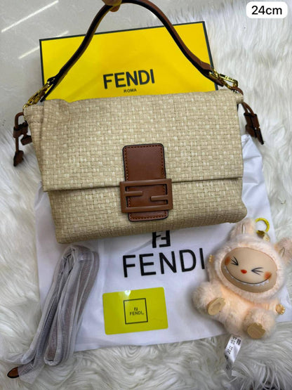 ❤️ Fendi Mamma Baguette
1️⃣ First quality +🎁
Size : 24 * 17 * 9 cm
80 dhs🌺
with box 🎁

Zain115
♥️♥️♥️