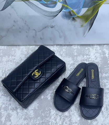 Chanel
Bag&shoes. Set.  
170 dhs❣️

Zain175
♥️♥️♥️