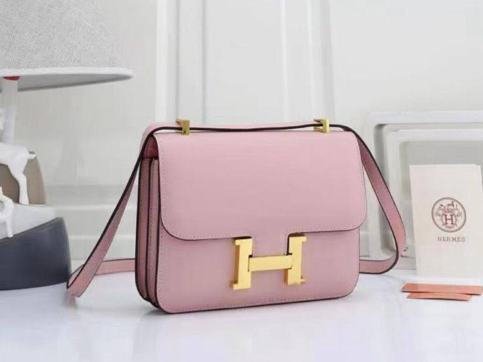 HERMES 

NEW CAME 

GOOD QUALITY 

WITH BOX  
🎁🎁🎁

100 dhs❣️

Zain39
♥️♥️♥️