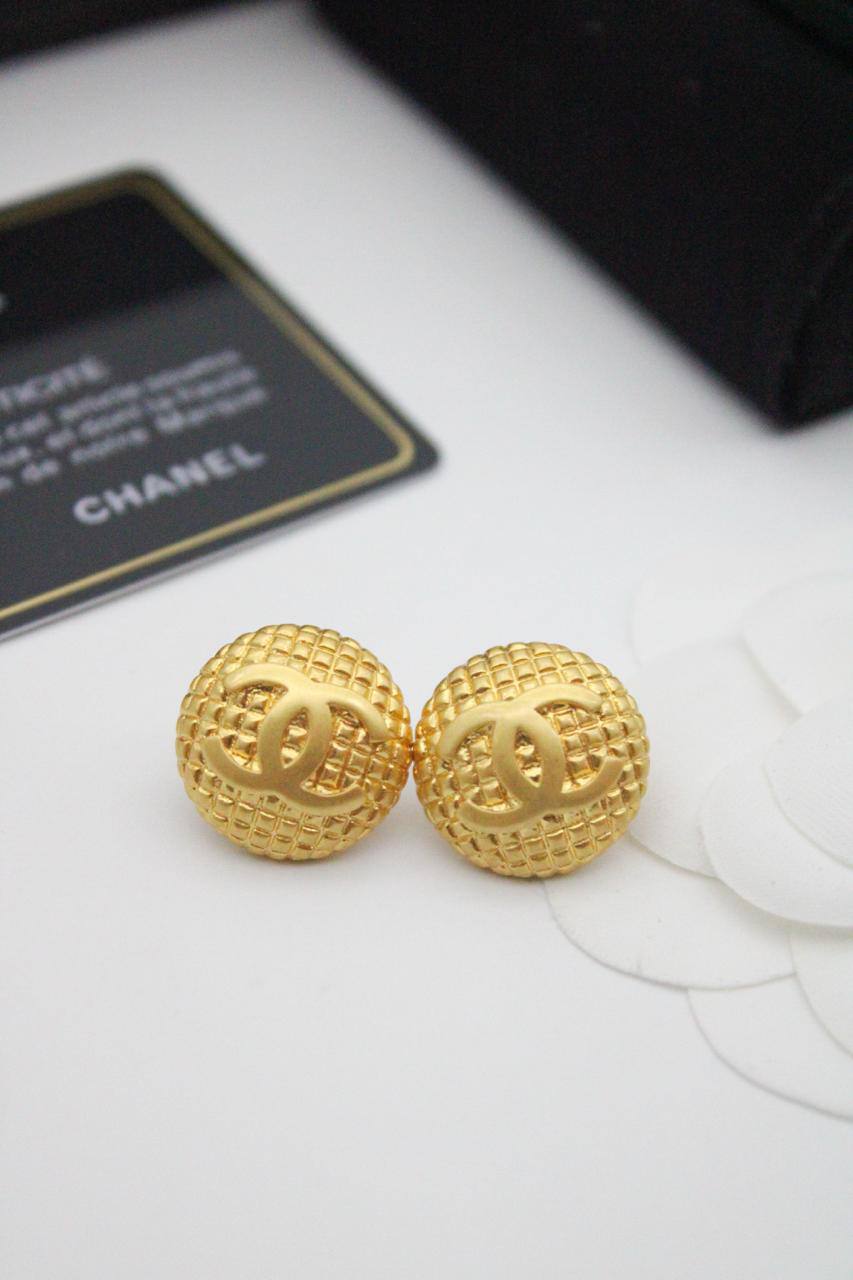Master earrings

60 dhs 

Zain122
♥️♥️♥️