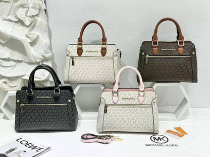 💝 MK Tote

1⃣️ First quality 

Size : 26 * 13 * 21 cm

with pouch
100 dhs🇦🇪🇦🇪

Zain115
♥️♥️♥️