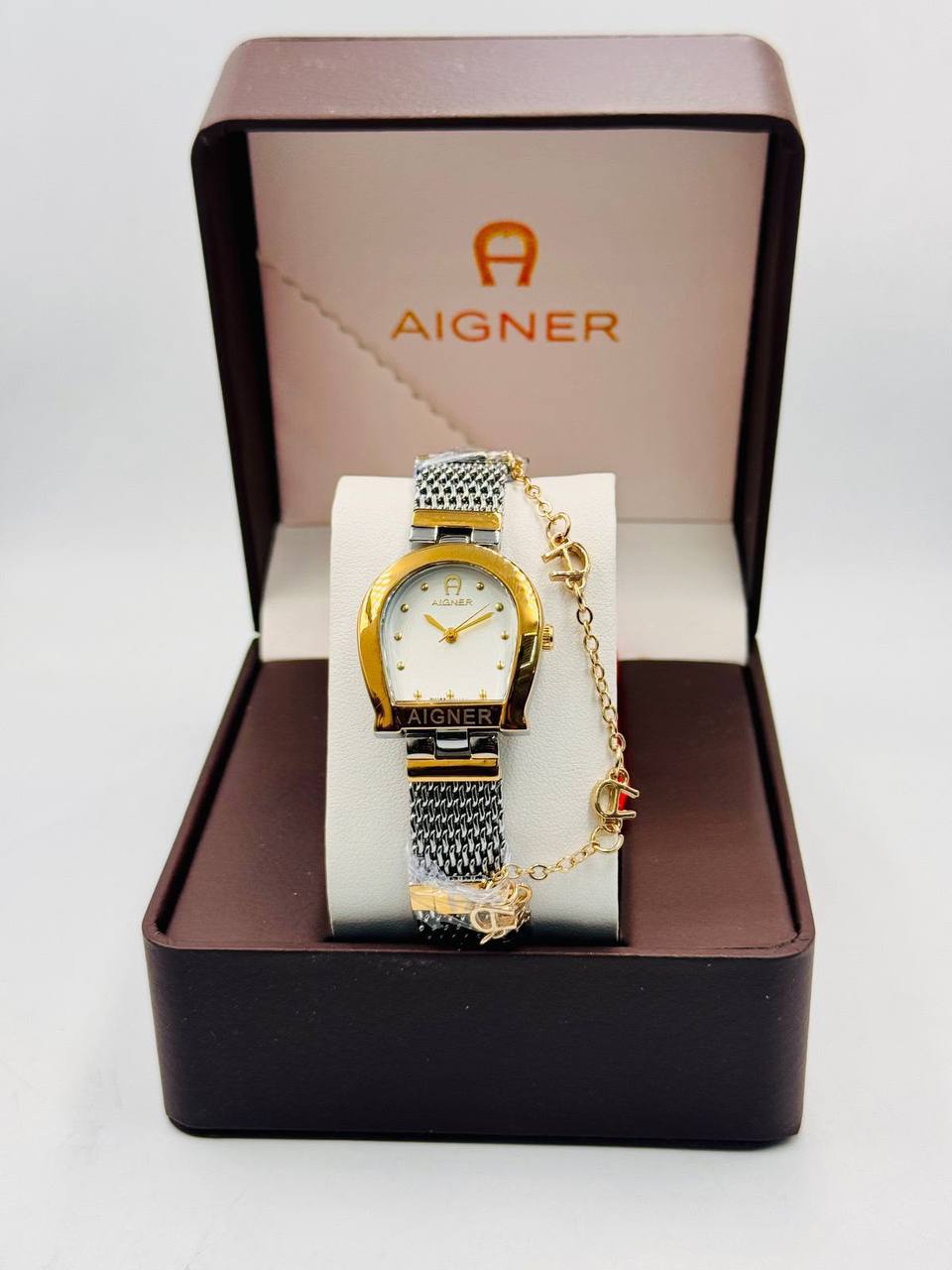 Aigner ladies 
60 dhs🇦🇪🇦🇪

Zain08
♥️♥️♥️