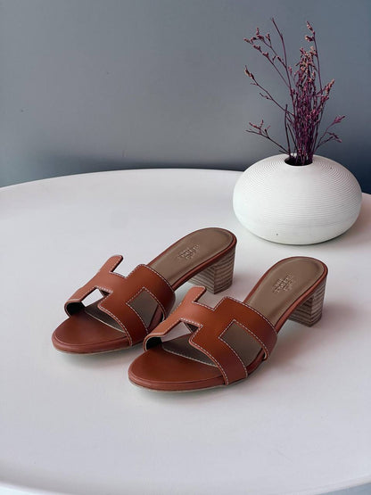 Hermes 🖤🤎🩶
Size 36-41
_Super master high quality_🪡
410 dhs✅

Zain176
♥️♥️♥️