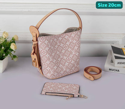 LV

Good quality 
with box 
115 dhs🇦🇪🇦🇪🇦🇪

Zain186
♥️♥️♥️
