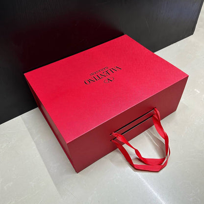 Box 38cm  
+
Paper Bag
30 dhs🪙💚

Zain39
♥️♥️♥️