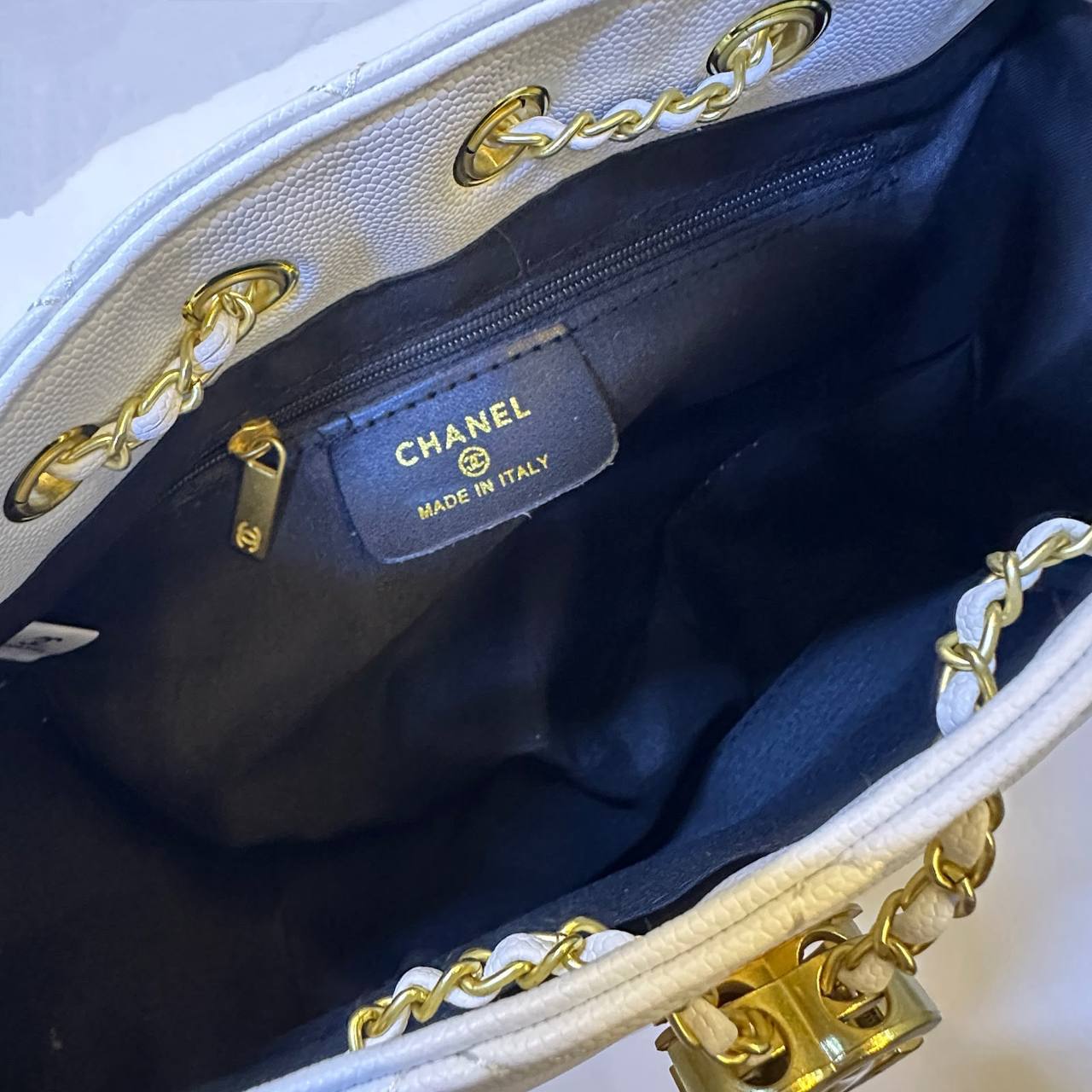 CHANEL
 GOOD QUALITY 
120 dhs✅

Zain39
♥️♥️♥️