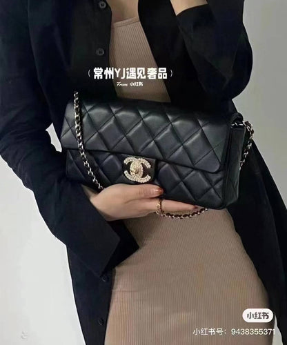 Chanel
140 dhs🇦🇪🇦🇪

Zain35
♥️♥️♥️