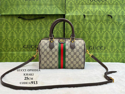 Gucci
GOOD QUALITY 💯
Size:25cm
95 dhs🪙🌨️

Zain269
♥️♥️♥️