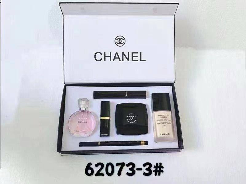 Chanel Box
New come 
6in 1
45 dhs🪙🌹

Zain17
♥️♥️♥️