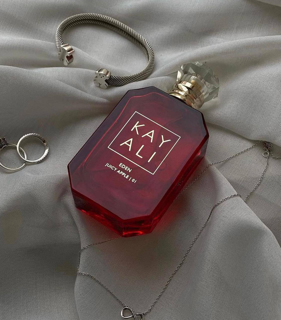100 ml
good quality 
35 dhs✅

Zain60
♥️♥️♥️