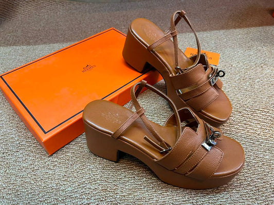 Hermes ladies

36 to 41 

100 dhs🇦🇪🇦🇪🇦🇪

Zain236
♥️♥️♥️