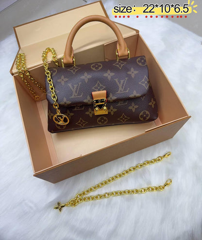 LV
✨✨NEW ✨✨
95 dhs🪙🌨️

with box
🎁🎁🎁

Zain38
♥️♥️♥️