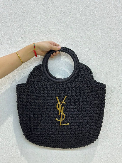 YSL
SIZE  ………40CM 
90 dhs✅

Zain244
♥️♥️♥️