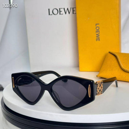 *SUNGLASSES WOMEN*

*MASTER QUALITY*

260 dhs✅

Zain202
♥️♥️♥️