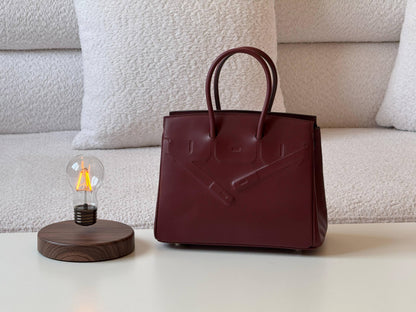 Hermes birkin 25cm💕master quality😍

with box❤️
🎁🎁🎁

580 dhs🪙🌨️

Zain52
♥️♥️♥️