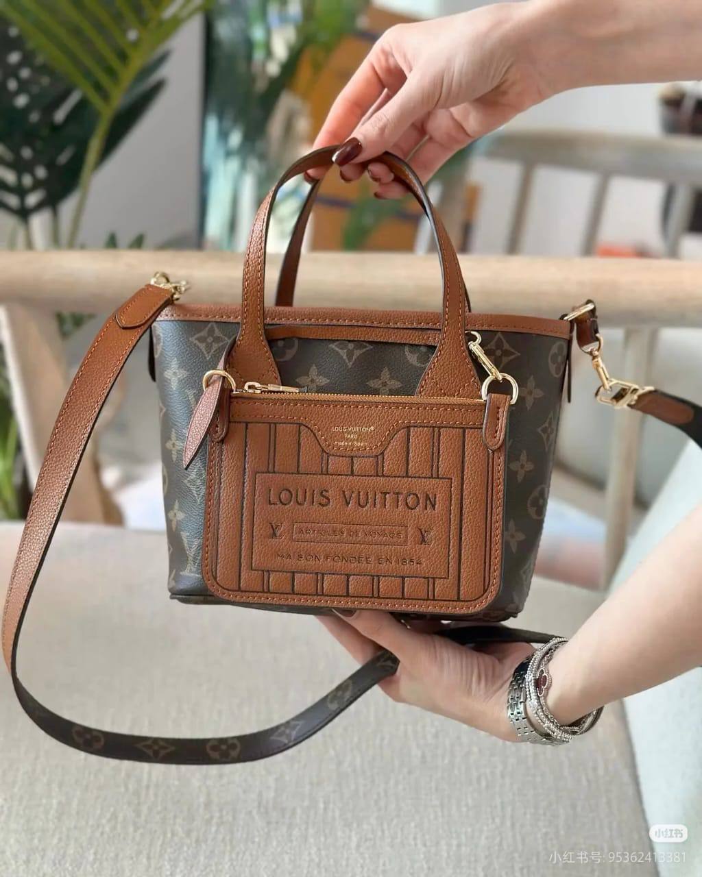 LV
Master❣️❣️
250 dhs✅

Zain10
♥️♥️♥️