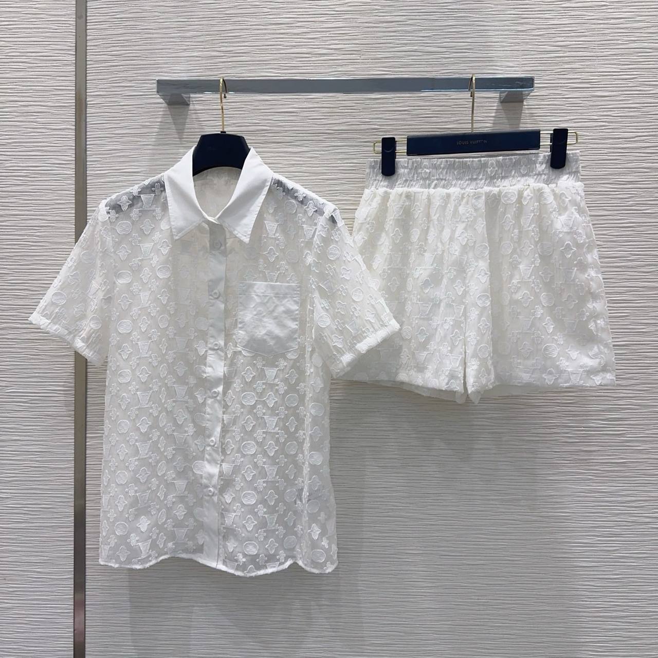 LV
Women’s Set
Master Quality 
SML
430 dhs🇦🇪🇦🇪

Zain276
♥️♥️♥️