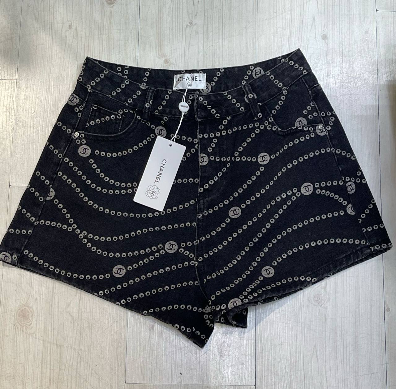 *New collections 💕💕  
150 dhs💓
*good  quality  
*Sizes:S M L 
*AVAILABL

Zain231
♥️♥️♥️