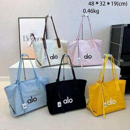 🌟 Alo Tote
1️⃣ First quality 
Size : 48 * 32 cm
65 dhs🪙🌨️

Zain115
♥️♥️♥️