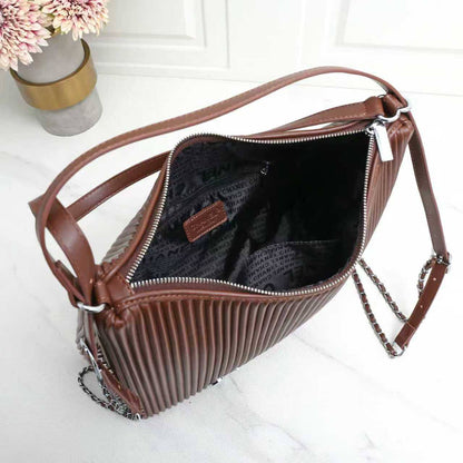 CHANEL 
GOOD QUALITY
120 dhs✅

Zain200
♥️♥️♥️