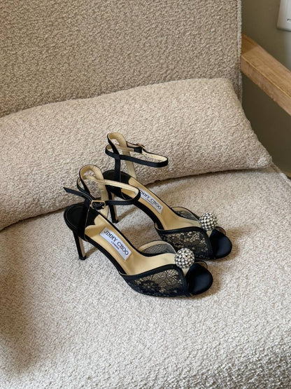✨ Jimmy Choo ✨
✨ 𝐕𝐈𝐏 𝐐𝐮𝐚𝐥𝐢𝐭𝐲 ✨
✨ 𝐒𝐢𝐳𝐞𝐬: 𝟑𝟔 — 𝟒𝟏 ✨
450 dhs💓

Zain298
♥️♥️♥️