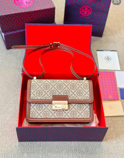 YSL - CH - Tory Burch - Hermes

with box
🎁🎁🎁

85 dhs✅

Zain38
♥️♥️♥️