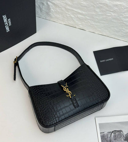 YSL
Master
250 dhs🪙🌨️

Zain228
♥️♥️♥️