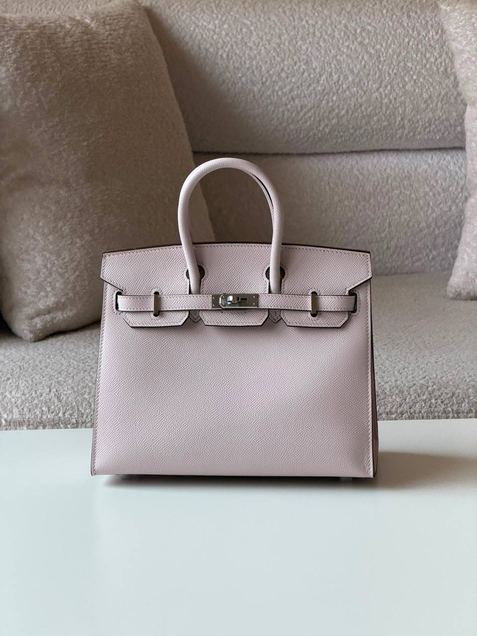 Hermes birkin 25cm💕super master quality😍with box❤️
600 dhs🇦🇪🇦🇪

Zain52
♥️♥️♥️