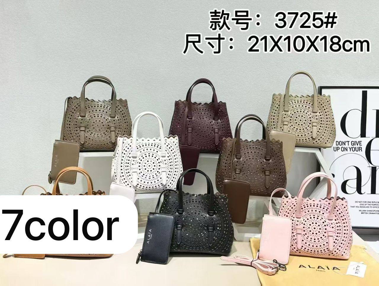 Chanel 
105 dhs🪙🌨️
- Loewe
95 dhs🪙🌨️

Zaim129
♥️♥️♥️