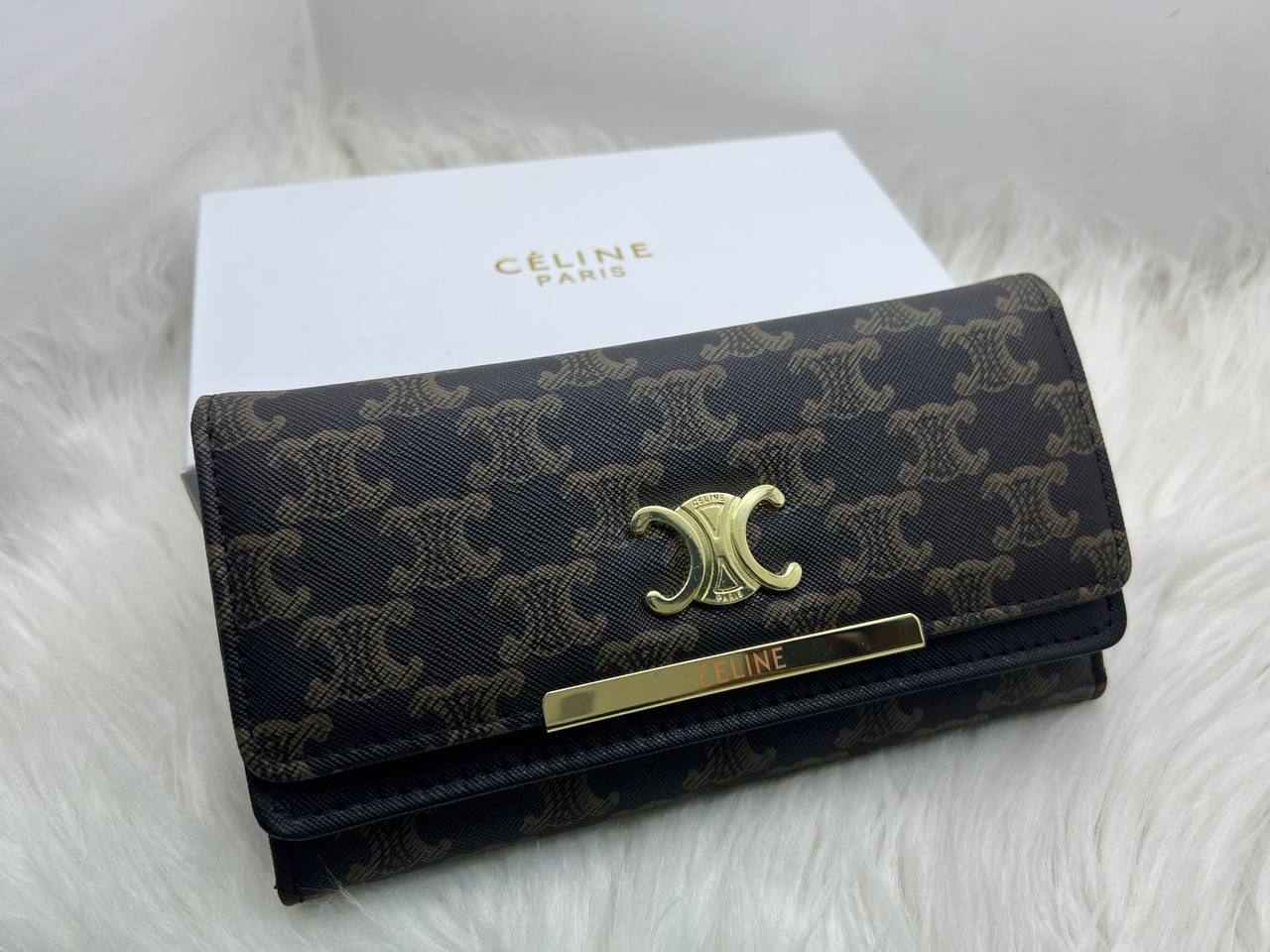 Wallets
45 dhs✅

Zain182
♥️♥️♥️