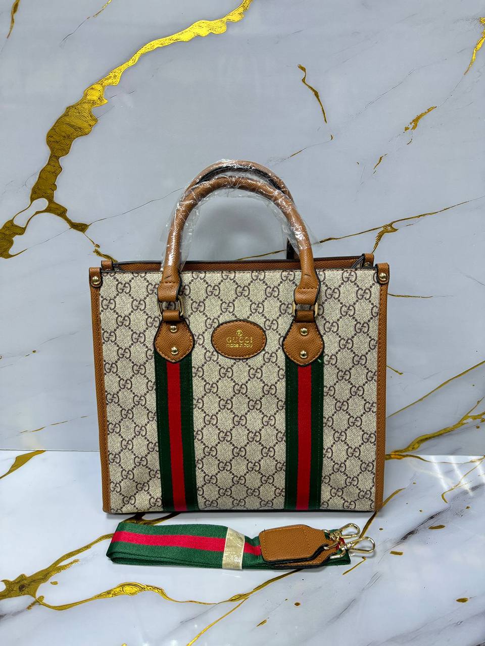 Gucci
New
70 dhs💓

Zain50
♥️♥️♥️