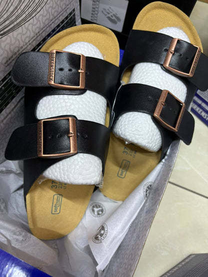 Birknstock

36-41，
110 dhs🇦🇪🇦🇪

Zain145
♥️♥️♥️