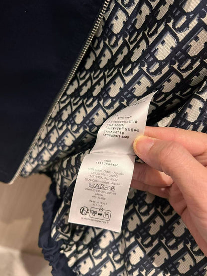 *New collections   
Master dior
      price 230 dhs
 
*Sizes:S M L xl

Zain231
♥️♥️♥️