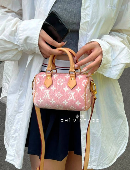 LV SPEEDY MINI SIZE GOOD QUALITY WITH BOX 
100 dhs🇦🇪🇦🇪
Size:16cm

Zain195
♥️♥️♥️