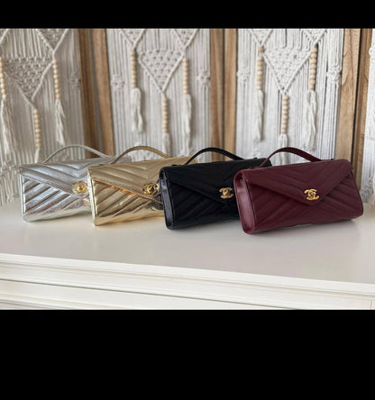 Chanel 
high quality 
230 dhs✅

Zain175
♥️♥️♥️